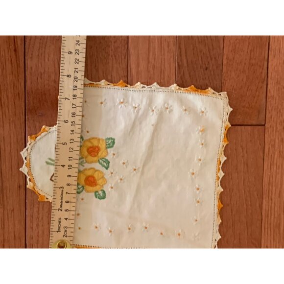 Vintage Floral Hand-Embroidered Doilies & Table Runner Set - Picture 9 of 11